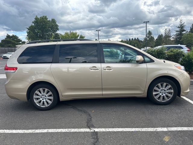 2013 Toyota Sienna XLE