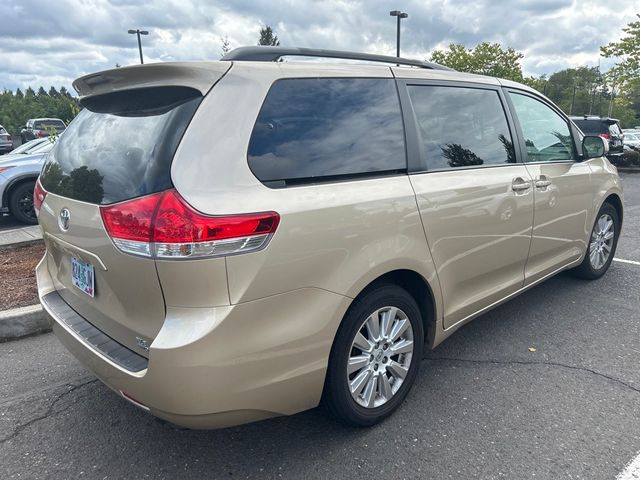 2013 Toyota Sienna XLE