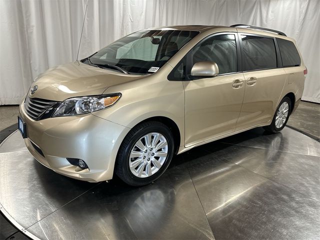 2013 Toyota Sienna XLE