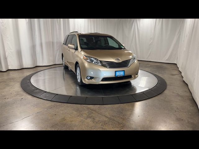 2013 Toyota Sienna XLE