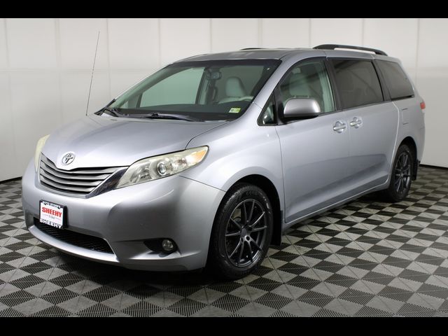 2013 Toyota Sienna XLE