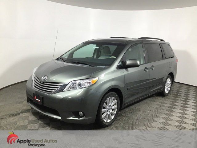 2013 Toyota Sienna XLE