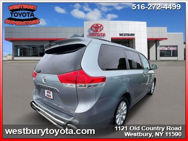 2013 Toyota Sienna XLE