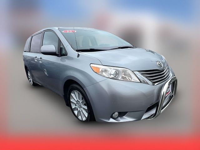 2013 Toyota Sienna XLE
