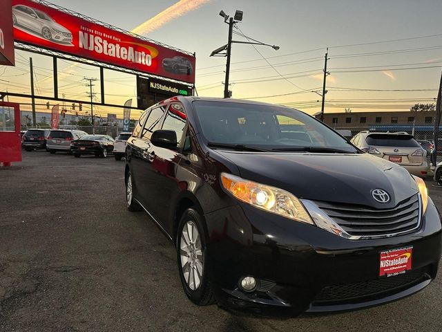 2013 Toyota Sienna XLE