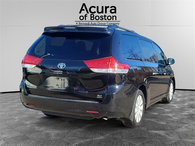 2013 Toyota Sienna XLE