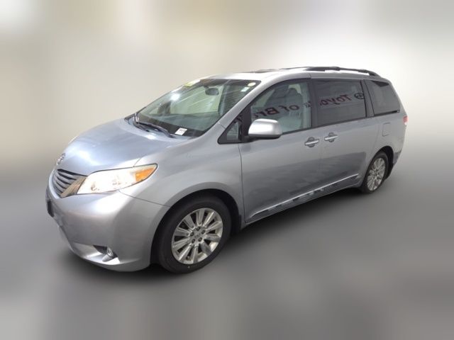 2013 Toyota Sienna XLE
