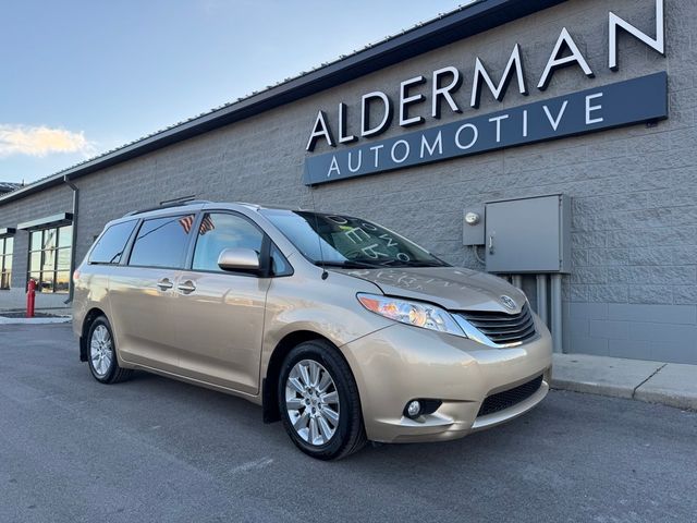 2013 Toyota Sienna XLE