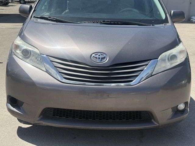 2013 Toyota Sienna XLE