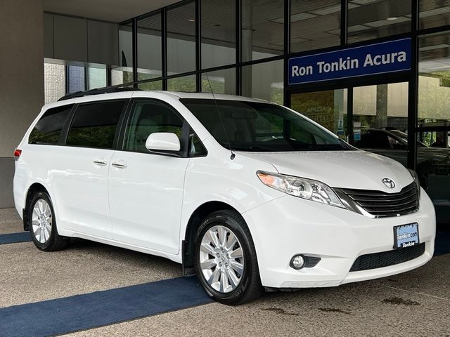 2013 Toyota Sienna XLE