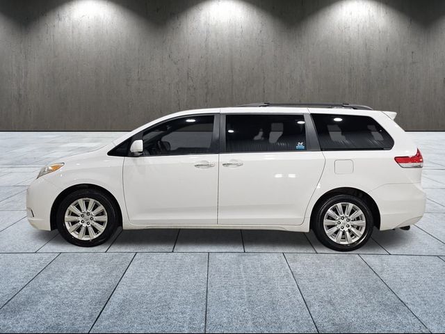 2013 Toyota Sienna XLE