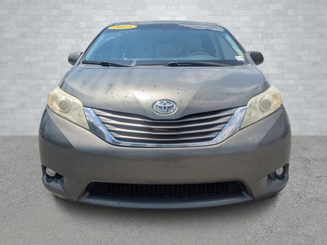 2013 Toyota Sienna XLE