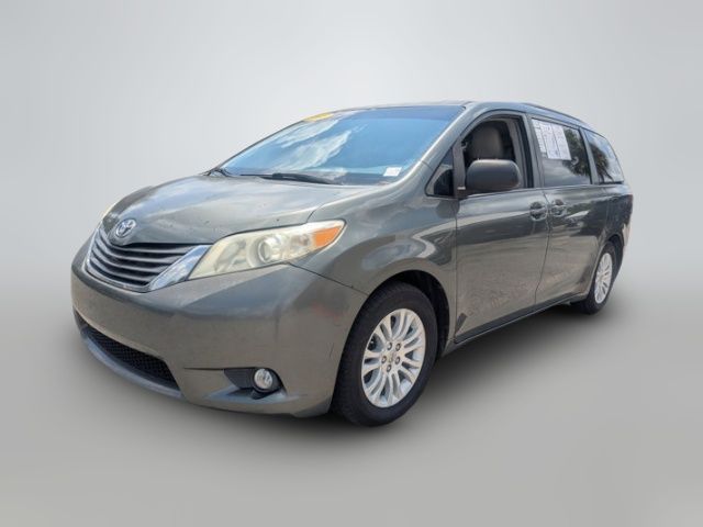 2013 Toyota Sienna XLE