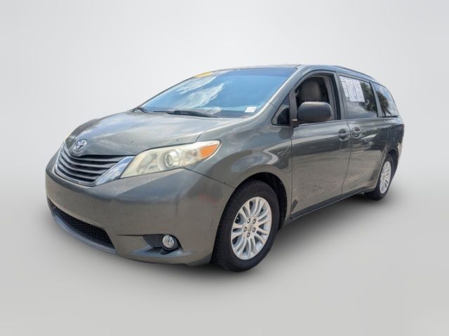 2013 Toyota Sienna XLE