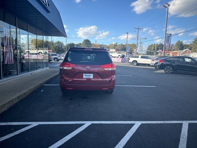 2013 Toyota Sienna XLE