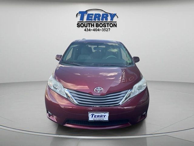 2013 Toyota Sienna XLE