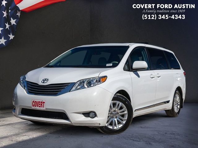 2013 Toyota Sienna 