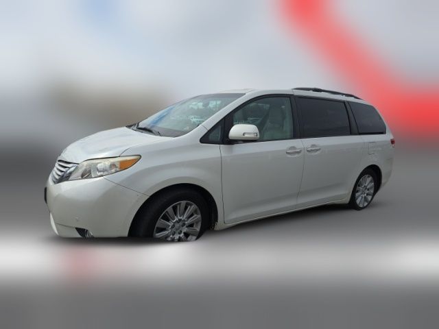 2013 Toyota Sienna XLE