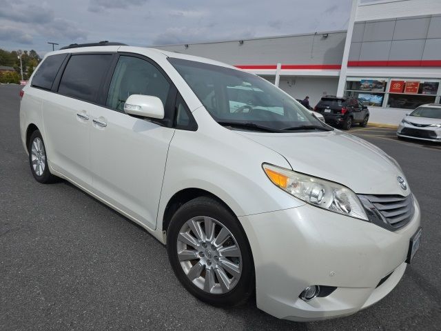 2013 Toyota Sienna XLE