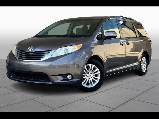 2013 Toyota Sienna XLE