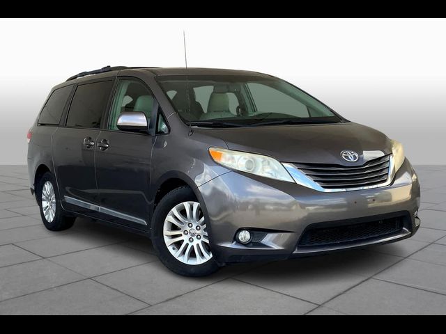 2013 Toyota Sienna XLE