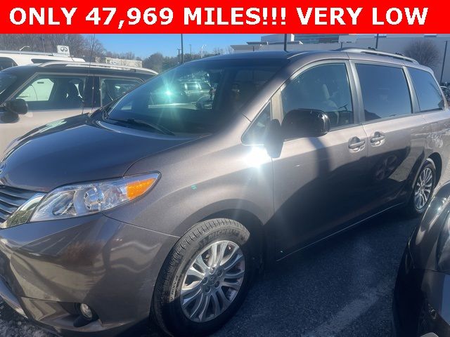 2013 Toyota Sienna XLE