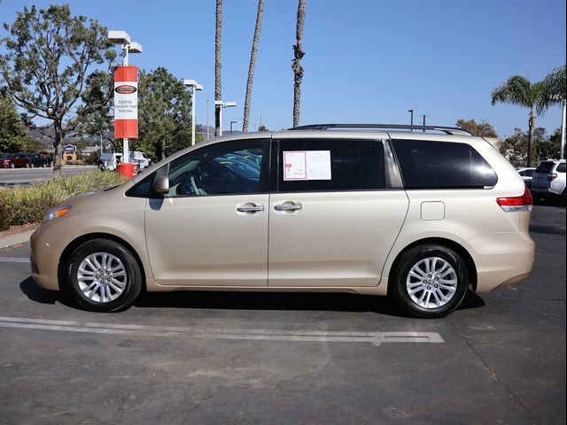 2013 Toyota Sienna XLE