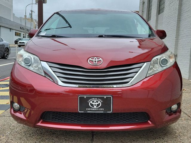 2013 Toyota Sienna XLE