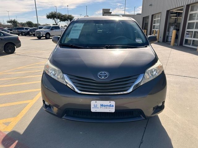 2013 Toyota Sienna XLE