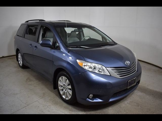 2013 Toyota Sienna XLE
