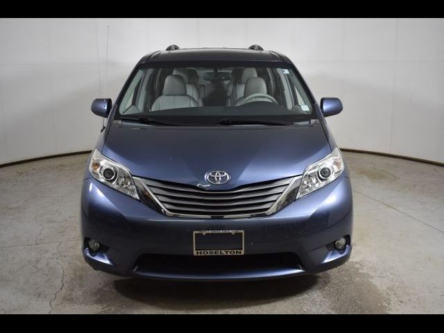 2013 Toyota Sienna XLE