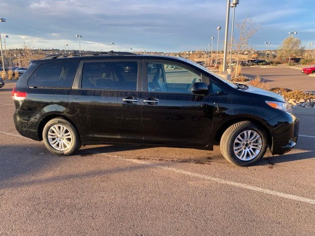 2013 Toyota Sienna XLE