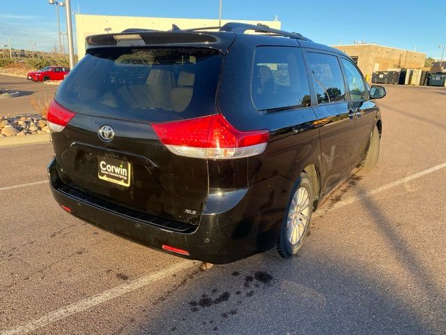 2013 Toyota Sienna XLE