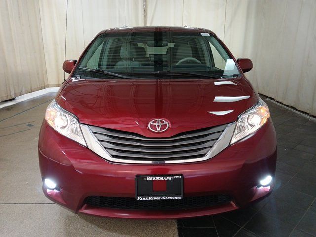 2013 Toyota Sienna XLE
