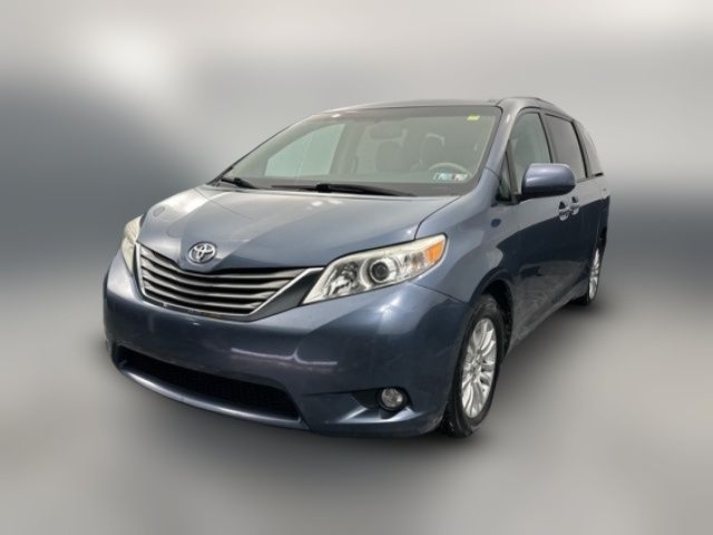 2013 Toyota Sienna XLE