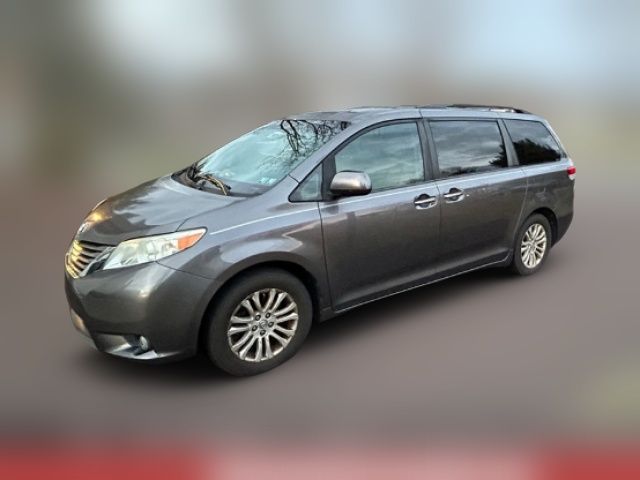 2013 Toyota Sienna XLE