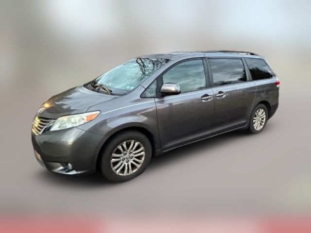 2013 Toyota Sienna XLE