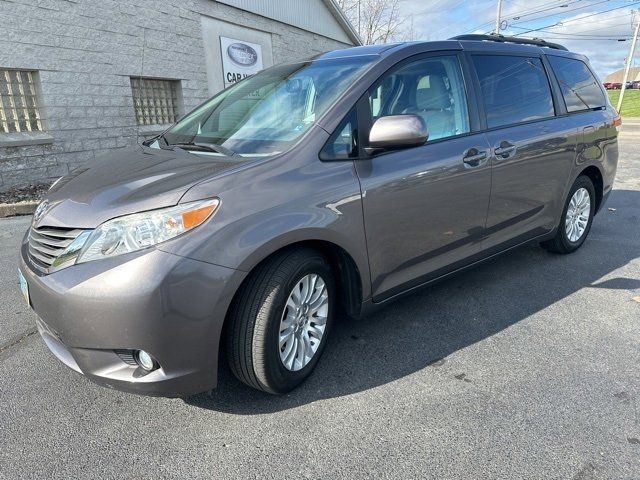 2013 Toyota Sienna XLE