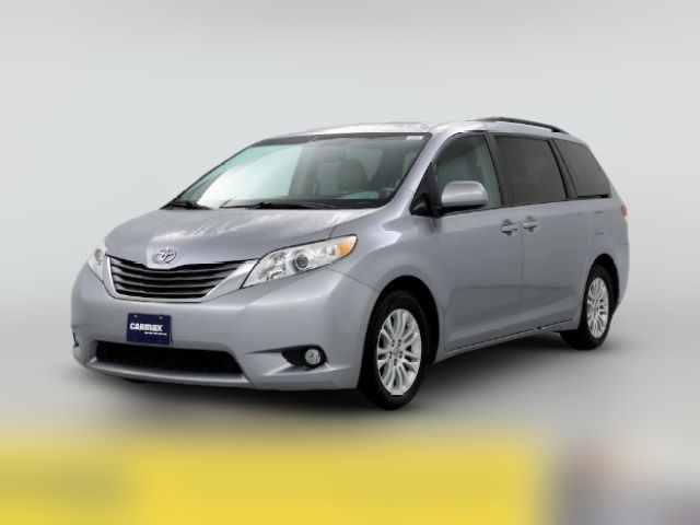 2013 Toyota Sienna XLE