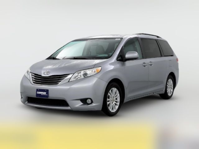 2013 Toyota Sienna XLE