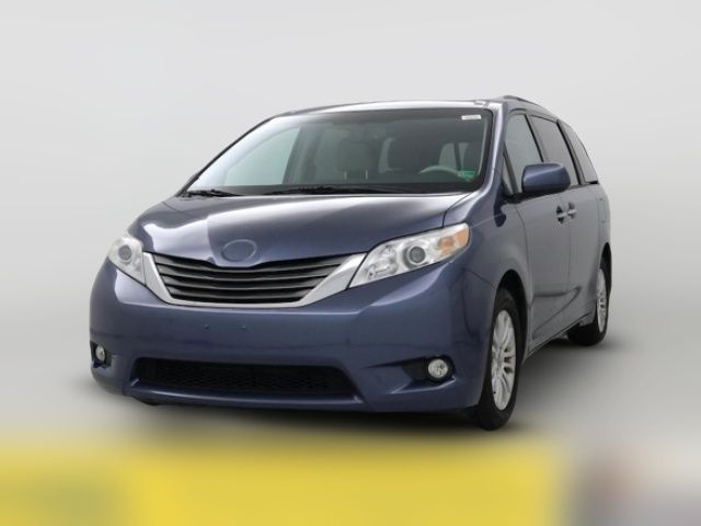 2013 Toyota Sienna XLE