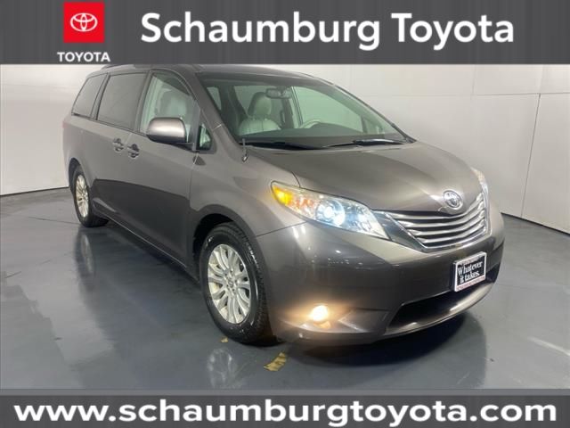 2013 Toyota Sienna XLE