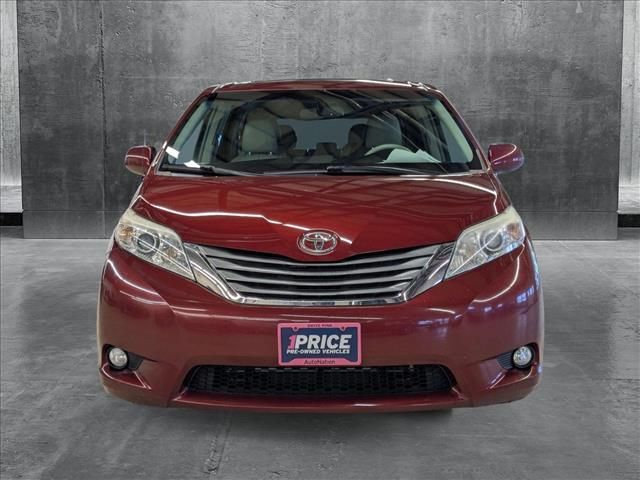 2013 Toyota Sienna XLE