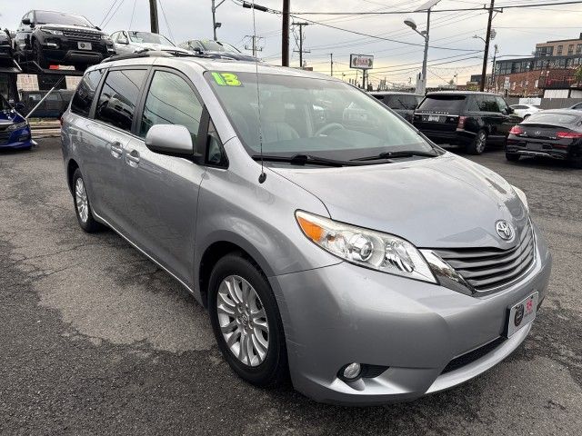 2013 Toyota Sienna XLE