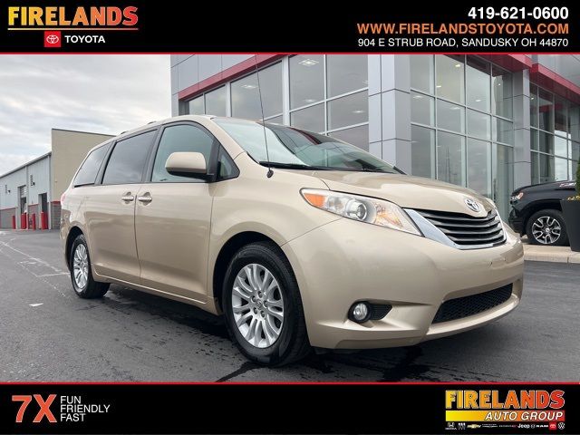 2013 Toyota Sienna XLE