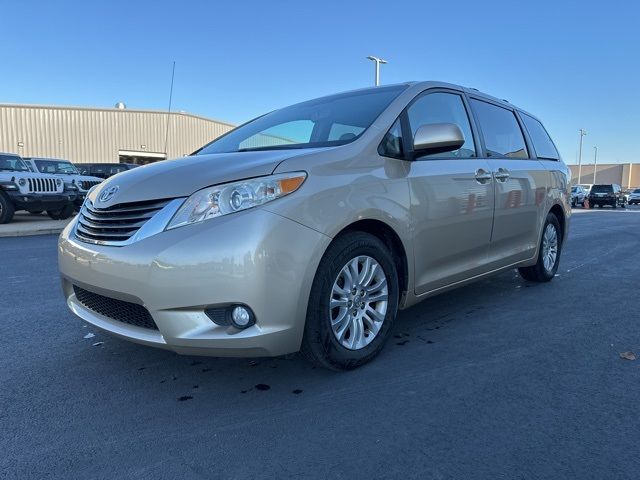 2013 Toyota Sienna XLE