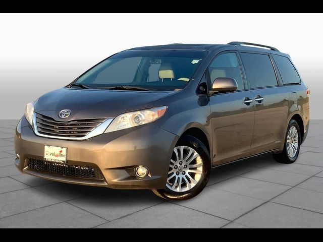 2013 Toyota Sienna XLE