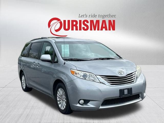 2013 Toyota Sienna XLE