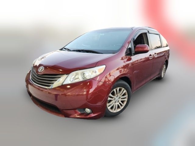 2013 Toyota Sienna XLE