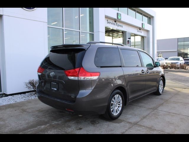 2013 Toyota Sienna XLE